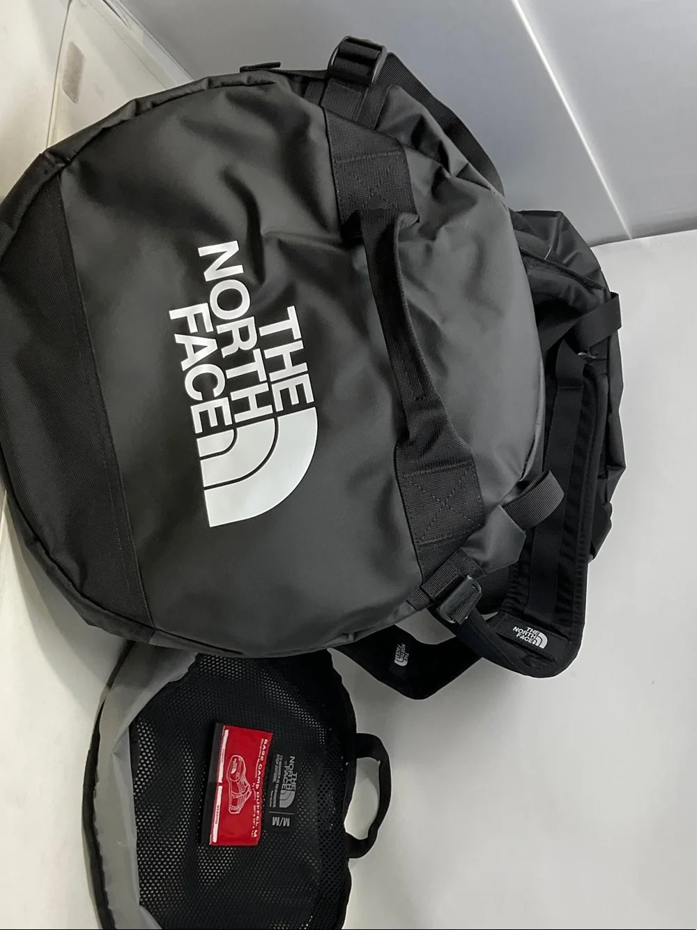 The North Face Base Camp Duffel M - Black with Red Patch